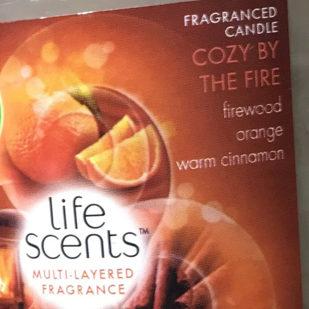Air Wick Life Scents Candle – Cozy by the Fire - Picture 5 of 7